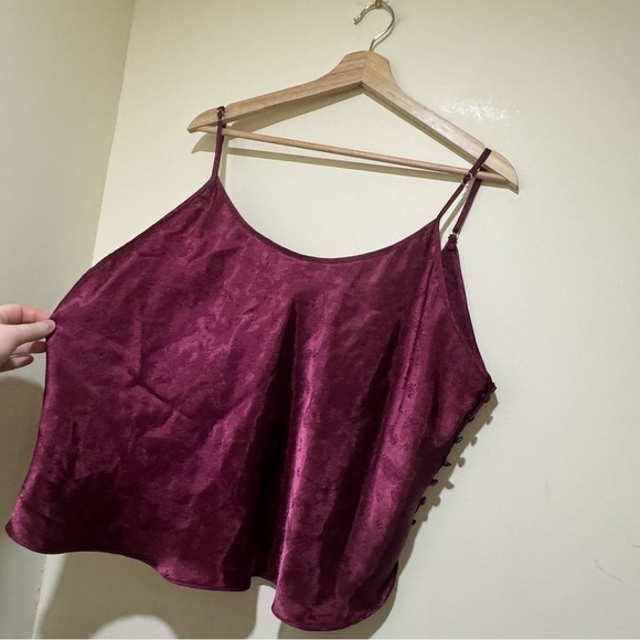 Women’s Vintage Secret Treasures Burgundy Satin Paisley Camisole Top Size XL - Picture 3 of 14